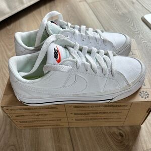 Nike WMNS Court Legacy NN athletic shoes 6.5